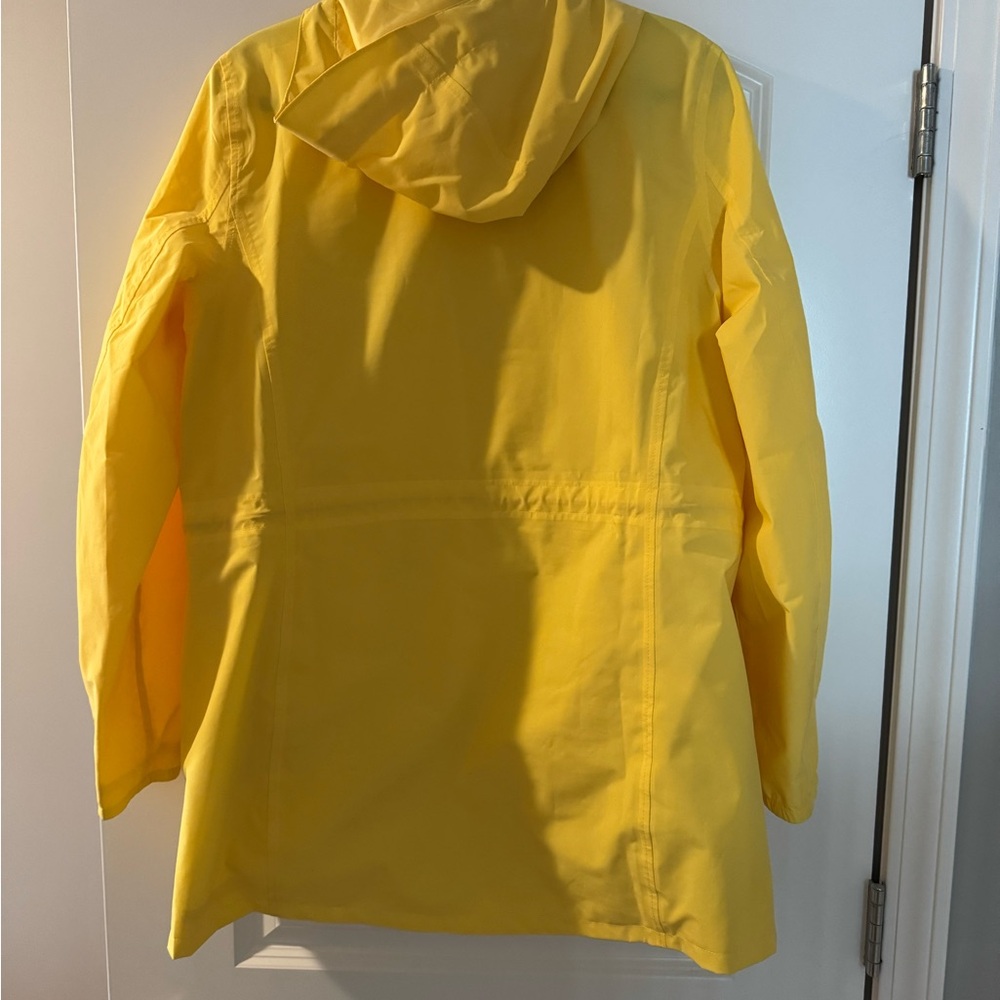 Lands’ End Women’s Yellow Raincoat - Picture 2 of 3
